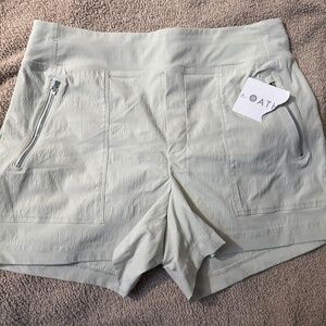 Athleta Trekkie North Short